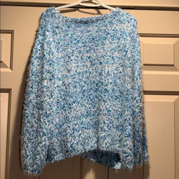 Kikit Sweater - Picture 2 of 3